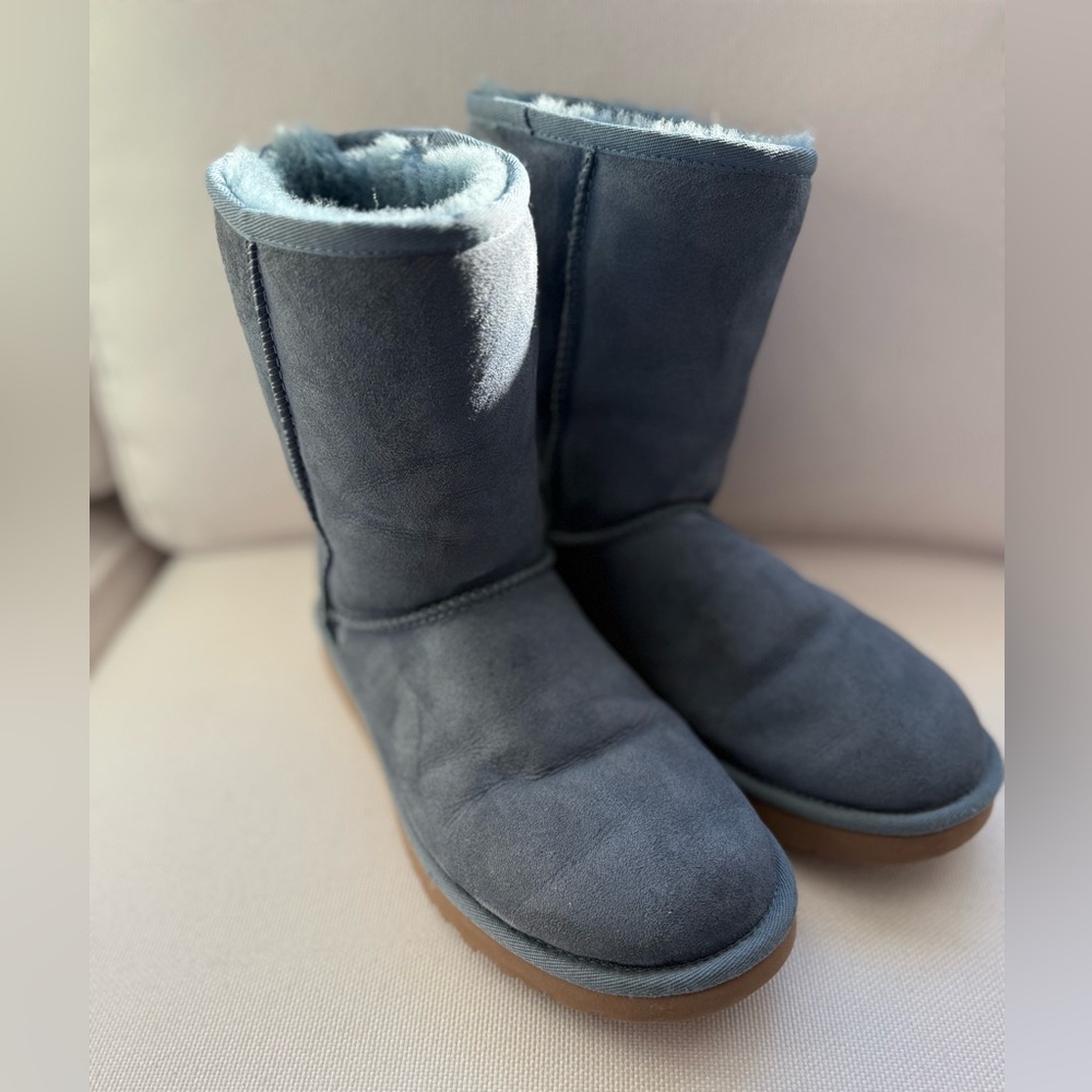 UGG blue Sheepskin Women's Boots size 7